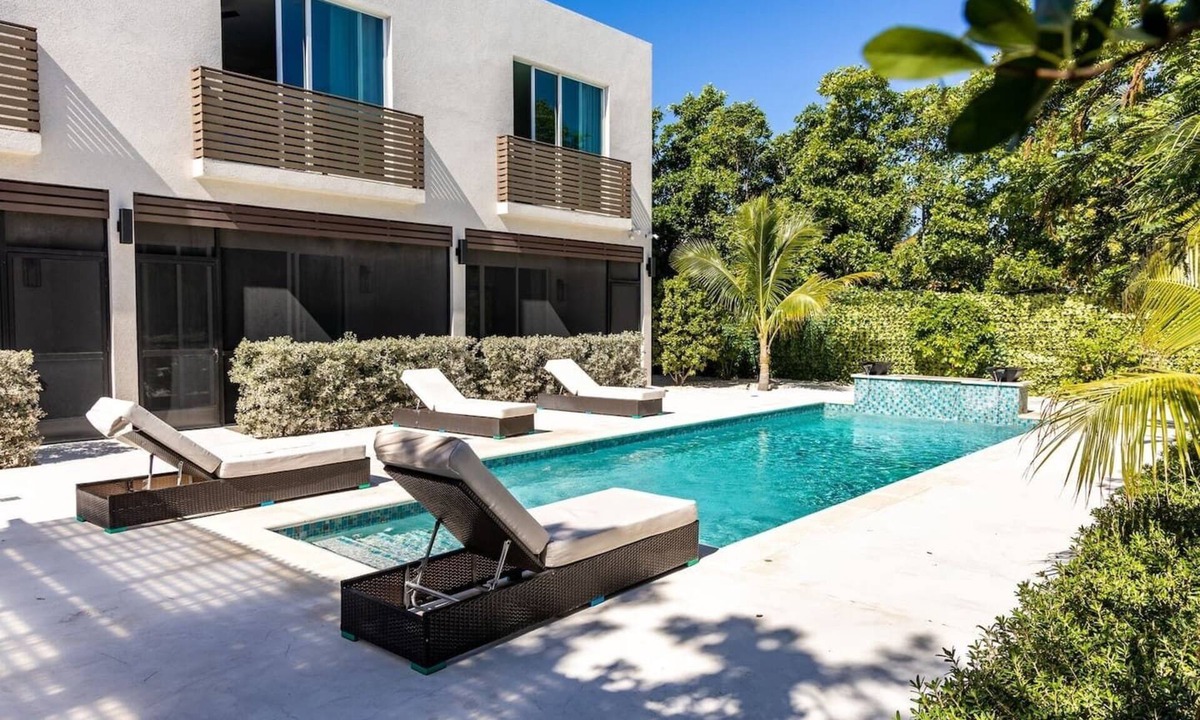 Grace Bay Hills House | 25% Off July WeekDays! Walk To Beach/Pool-CV41-2