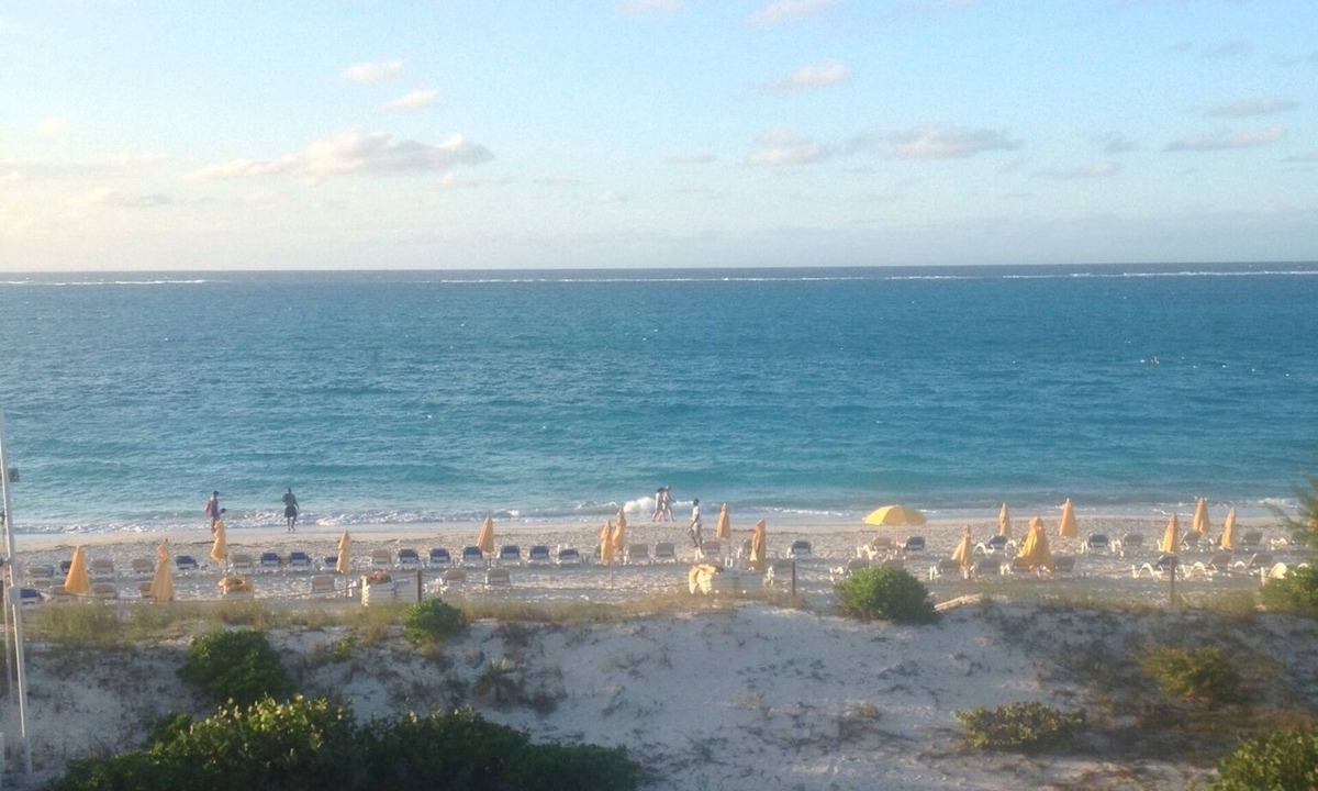 Grace Bay Condo | ALEXANDRA RESORT 2 BEDROOM 3 BATHROOM OCEANFRONT CORNER CONDO 1/24-1/31/26