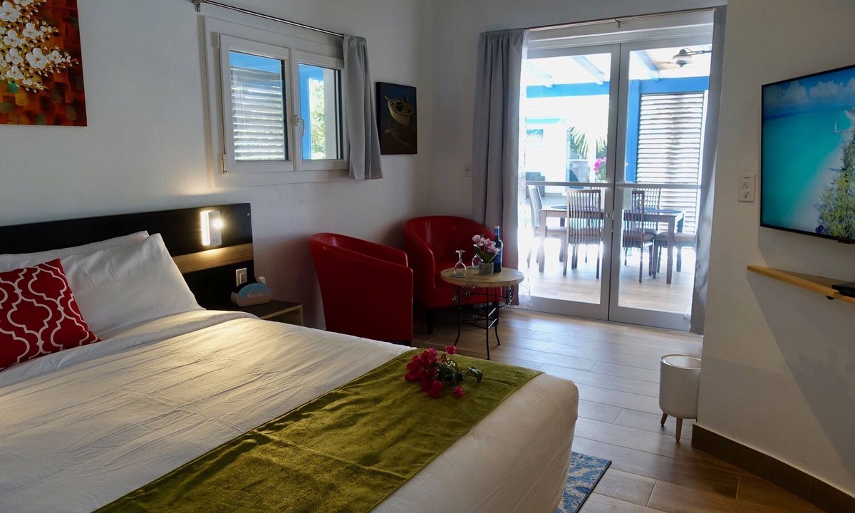 Long Bay Hills Villa | Cozy, spacious, and safe villa, a short walk to Long Bay Beach