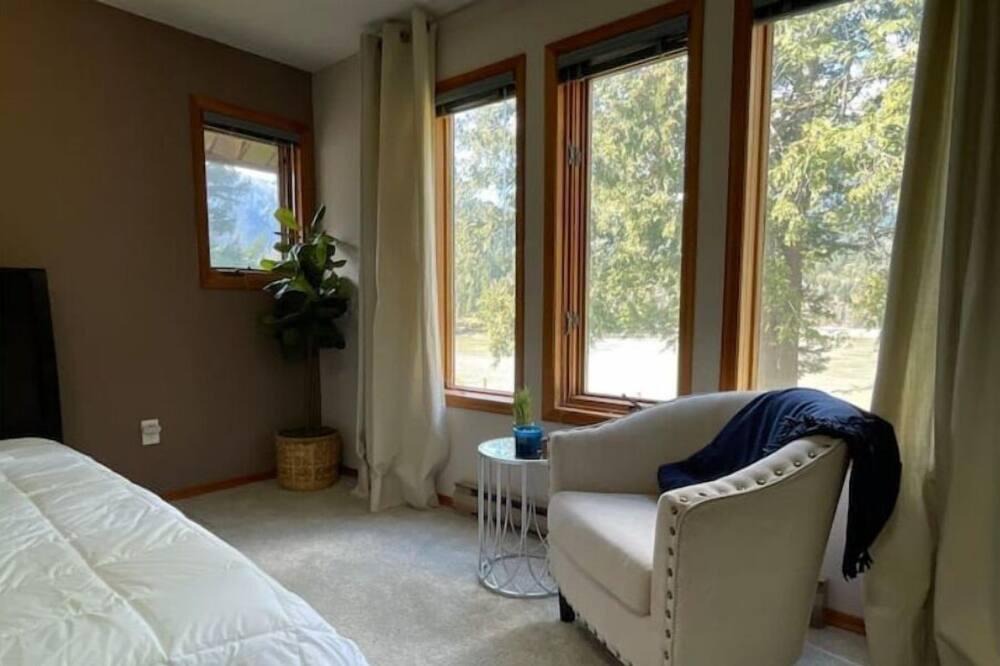 Hope House | Fraser River Retreat