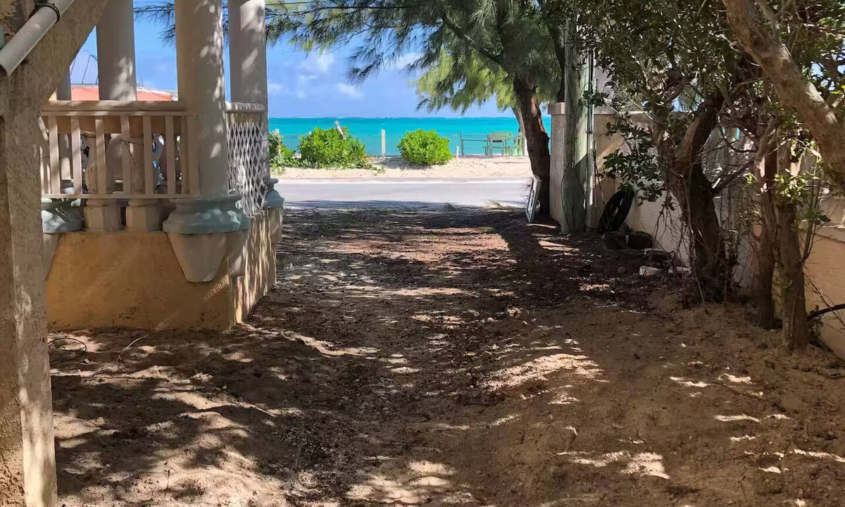 Providenciales Apartment | Pelican View #3 unrivalled beach views