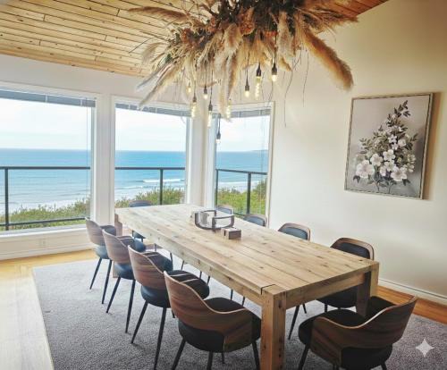 Otter Point Villa | Perching Gull House Storms & Wildlife Watching Oceanfront View