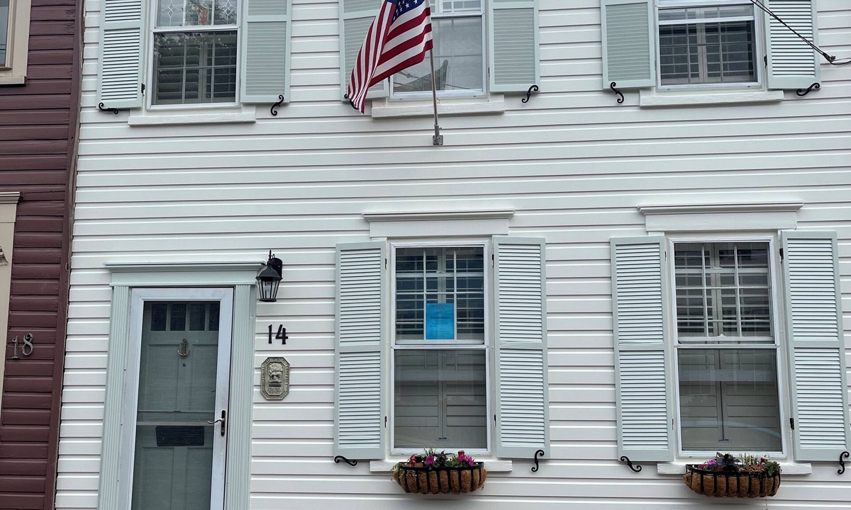 Historic District House | Walk to the Naval Academy and Historic Annapolis. Private parking at the home.