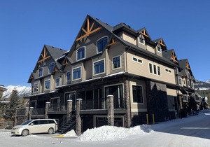 2608 SQF ALL NEW MOUNTAIN VIEW TOWNHOUSE#12: 4BR+4.5BTH for 12 NEAR ALL（10651） in Canmore