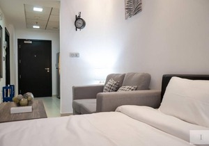 Comfy Studio With Pool View-dubai Marina in Dubai