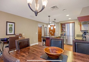 Solara Canmore King & Queen beds, 2 bathrooms, Pool/Hot Tub, Parking in Canmore