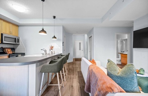 Connaught Apartment | 2 Bed | DT Core | Mins to Stampede