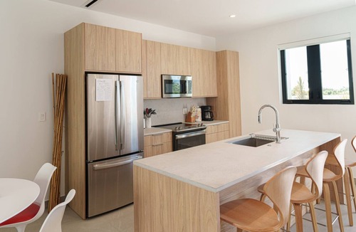 Grace Bay Apartment | 25%Off July 27-31 Pool, Grace Bay, Ocean View Z102