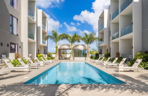 Grace Bay Apartment | 25%Off July 27-31 Pool, Grace Bay, Ocean View Z102