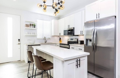 Grace Bay Hills House | 25% Off July WeekDays! Walk To Beach -Pool-CV41-3