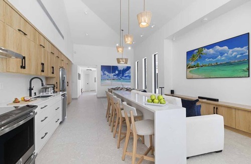 Leeward Settlement Villa | Aqua Solis Villa