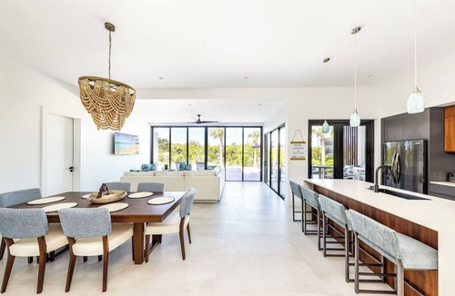 Grace Bay Villa | Discounted Rates ! TAKE 15% off - Brand New 3BR Grace Bay Villa, Beach, Bikes