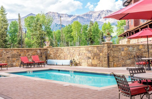 Mountain Village Condo | Family-Friendly 2-Bedroom Condo in Mountain Village With Pool View