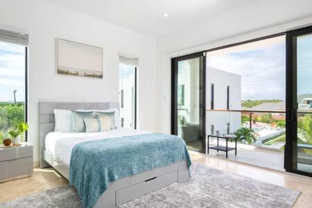 Long Bay Hills Villa | Gated Long Bay Villa Near Grace Bay with Pool