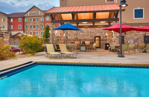 Midvale Apartment | Heated Pool & Hot Tub + Free Breakfast Buffet. Great Location! Close to Jordan Landing