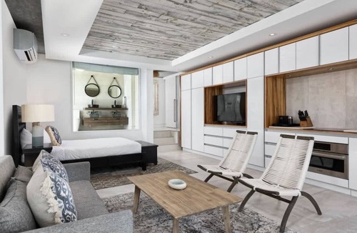 Leeward Settlement Villa | Luxury Oceanfront Villa Steps From the Water
