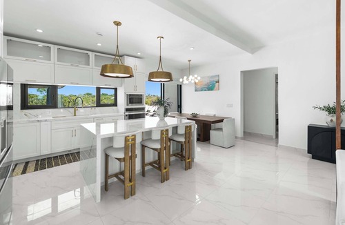 Long Bay Hills Villa | Pet-Friendly Villa, Pool, Fire Pit, BBQ & Patios