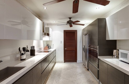 Old Trees Bay Apartment | Smugglers Cove Penthouse | Ultra-Luxury Beachfront Living on Paynes Bay