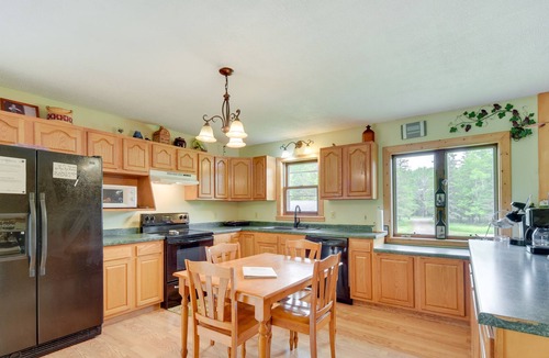 South Range House | South Range Home - 6 Mi to Lake Superior!