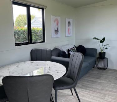 Te Awamutu House | Suite Ten10