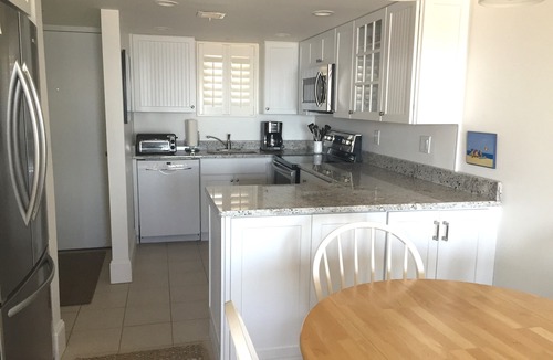South Rehoboth Apartment | SUPER CLEAN, PERFECT LOCATION, ON THE BEACH, AMAZING VIEW & SUNRISES