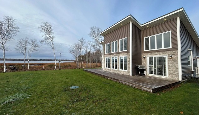 102 Albion Crescent in Lot 59