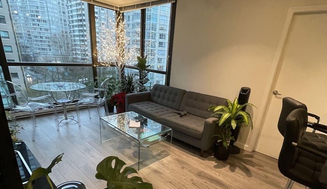 2 bed 2 bath in Vancouver