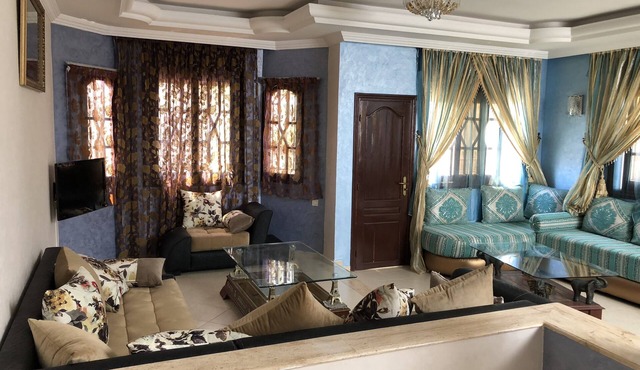 3 bedroom airco’d apartment on 1st floor of Villa Yasmine calm, secure in Salé