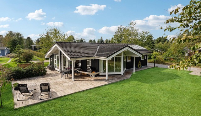 Amazing home in Odder with kitchen in Odder