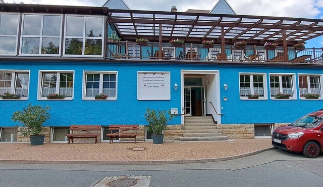 Apartment 'Landhaus Sorbitzgrund' with Mountain View, Shared Terrace and Wi-Fi in Rohrbach (bei Saalfeld)