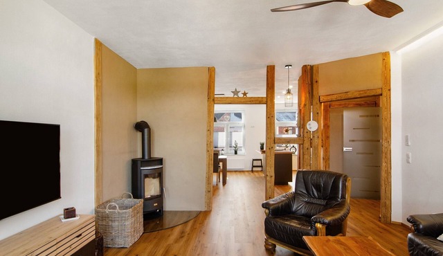 Apartment 'Ferienwohnung Eichendorff' with Balcony and Wi-Fi in Nordhausen