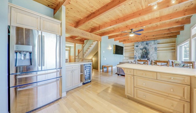 Beautiful 5 bedroom in fenelon falls in Kawartha Lakes