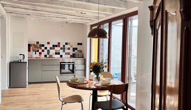 Beautiful one-room penthouse apartment with kitchen in Gera's city center in Gera