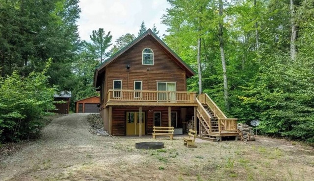 Beautiful Rustic 3-Bedroom Cabin Near Munising-Next To UTV/ATV/Snowmobile Trails in Wetmore