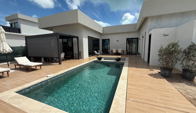 Blue Flamingo Villa- Paradise Is a Lifestyle!