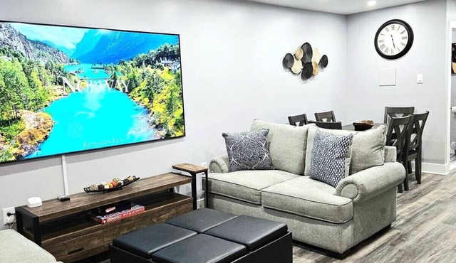 Book Now! WWE SmackDown, w/Hot Tub & Game Room in Philadelphia
