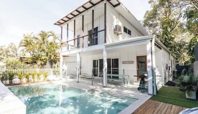Breezy Beach House - Private Pool in Mount Coolum