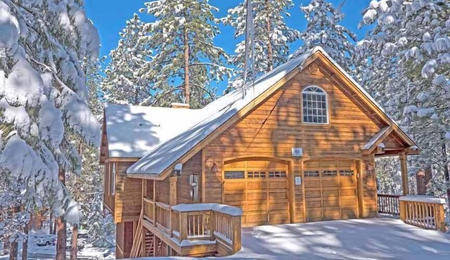 Built for Fun! Spacious Mountain Home with Massive Game Room, Pool Table!- 1800HM~ in South Lake Tahoe