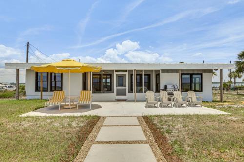 Casa Del Mare | Beach to Bay on Alligator Point in Sun N Sand Beaches