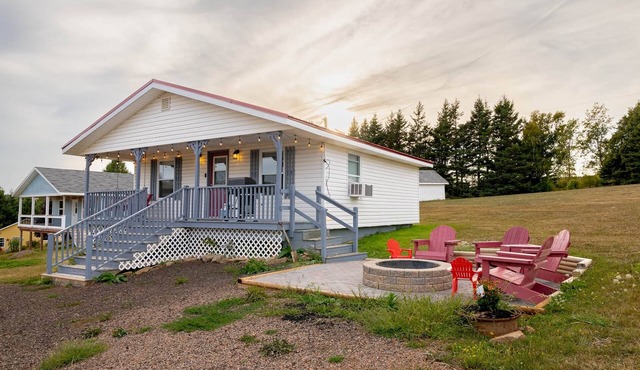 Charming Cavendish-Area Cottage with River Views—Peaceful PEI Retreat in Prince Edward Island