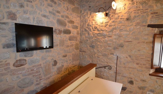 Charming Hillside Escape in Petrella Guidi
