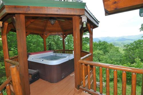 Cherokee Ridge Retreat in Whittier