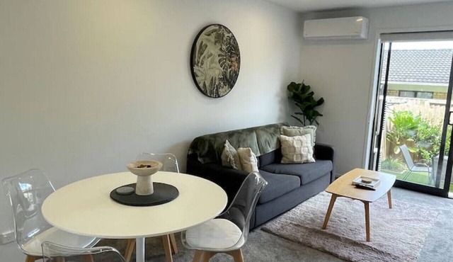 Comfortable 2BR Home on Te Kanawa Crescent in Auckland
