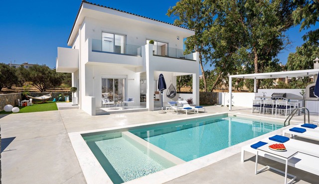 Constantinos Villa, Sublime Island Εscape.Walking distance to the beach & shops in Panormos in Rethymno