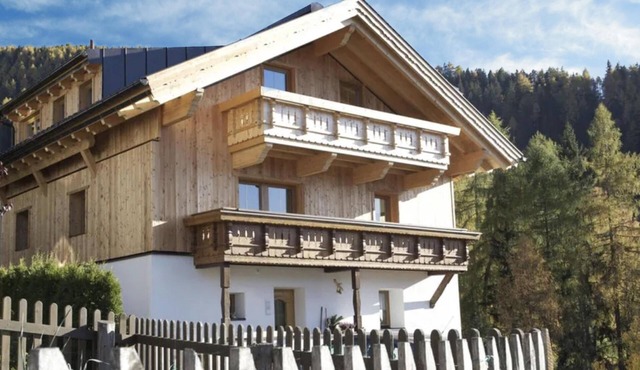 Cosy apartment near ski lift in Fendels in Fendels