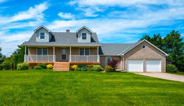 Cozy Retreat Just 10 Minutes from Mansfield Ski Club in Mulmur