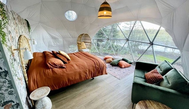 Cozy Riverside Retreat: Experience Comfort in Nature's Embrace in Alberta Dome in Bragg Creek
