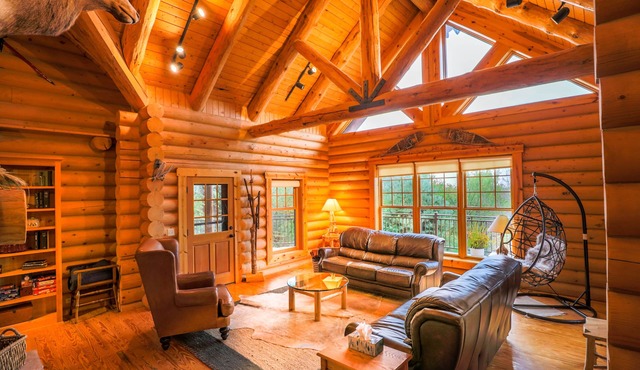 Dancing Bear Lodge-Log Cabin Getaway in Fort Calhoun