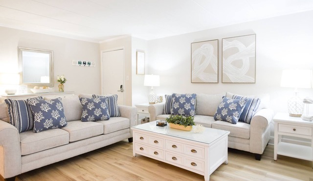 Direct Ocean Front Building, Oceanview, Mid-Town 39th St, First Floor Unit in Ocean City