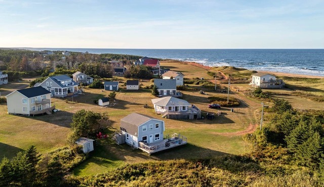 Eleuthera North Cottage – Peaceful Water Views & Walk to Iconic Thunder Cove in Prince Edward Island